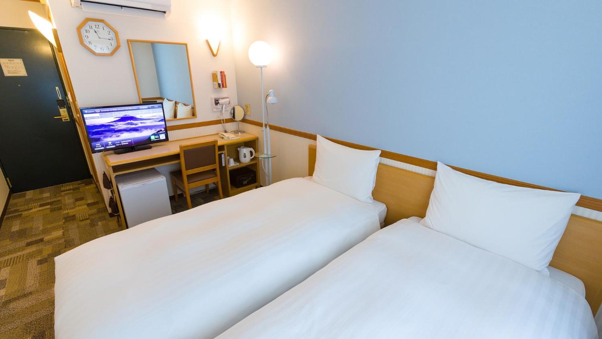 Toyoko Inn Tokyo Eki Shin Ohashi Mae Room photo